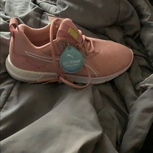 Puma soft foam energy woman shoes